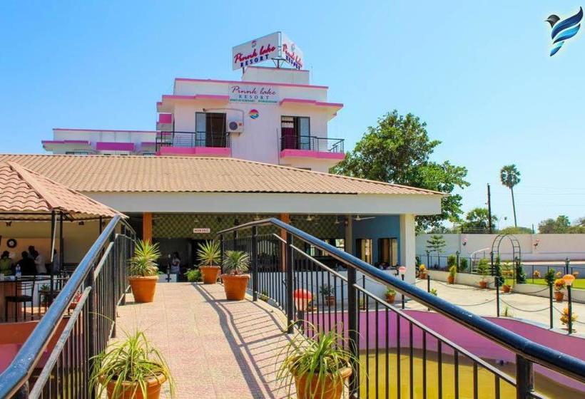 فندق Pinnk Lake Resort And Bar