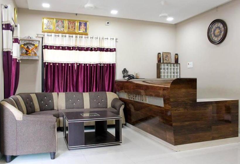 فندق Pinnk Lake Resort And Bar