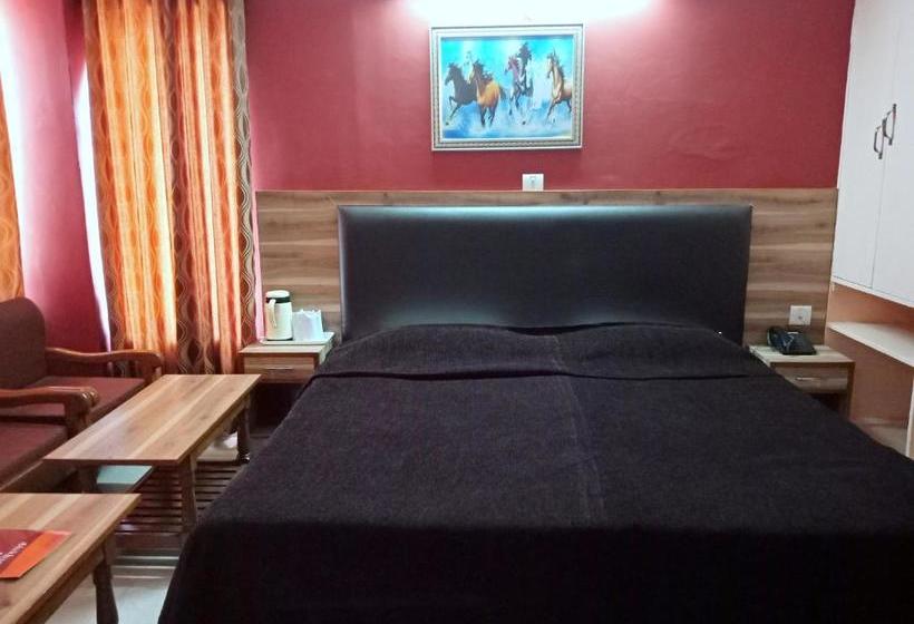 ホテル Shikhar & Restaurant