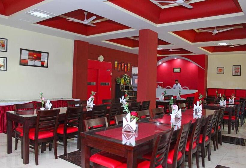 ホテル Shikhar & Restaurant