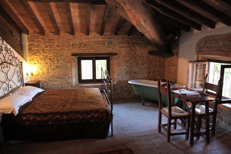 هتل Antico Borgo Di Tabiano Castello Relais De Charme