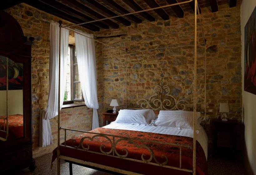 هتل Antico Borgo Di Tabiano Castello Relais De Charme