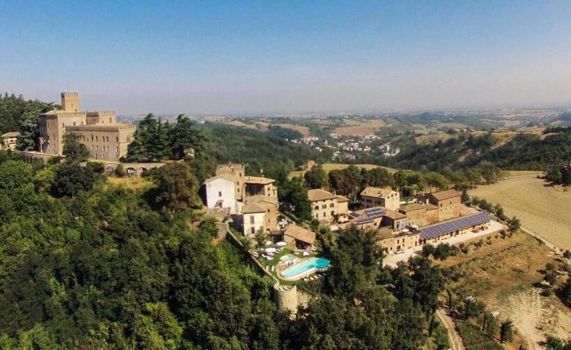 هتل Antico Borgo Di Tabiano Castello Relais De Charme