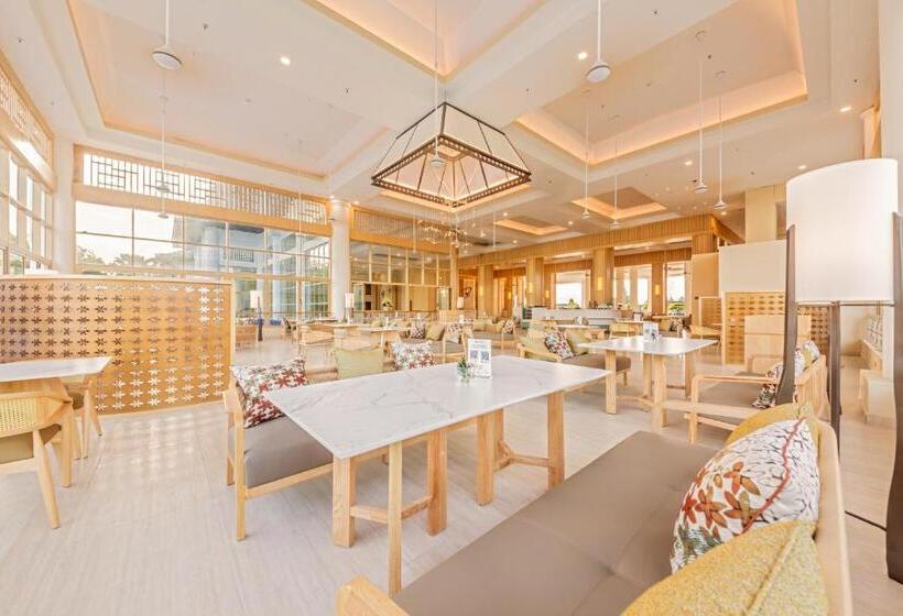 Glenmarie Hotel & Golf Resort