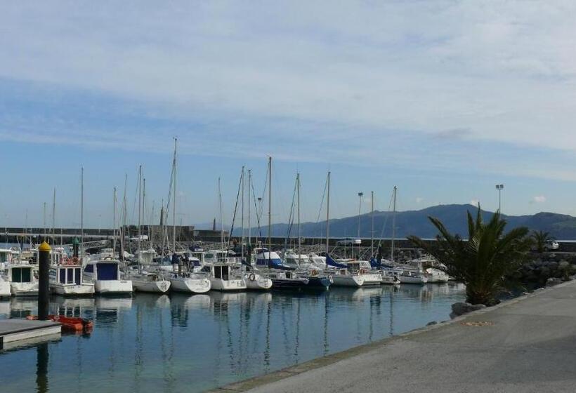 هتل Itxas Gain Getaria