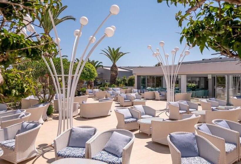 בית מלון כפרי Lyttos Beach