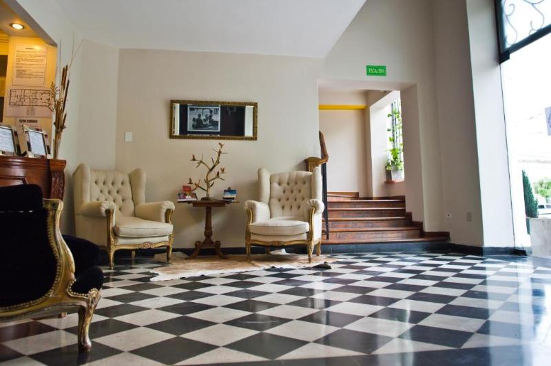 هتل Plaza De Las Aljabas