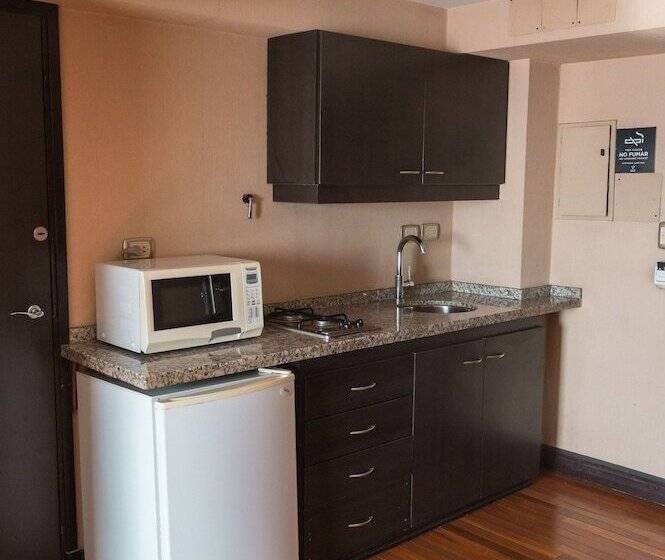 هتل Premium Tower Suites