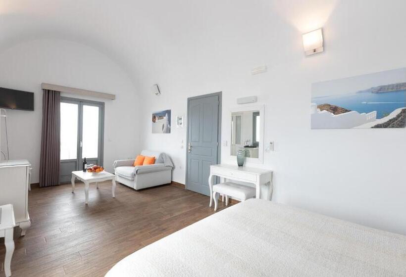 هتل Hiraeth Santorini