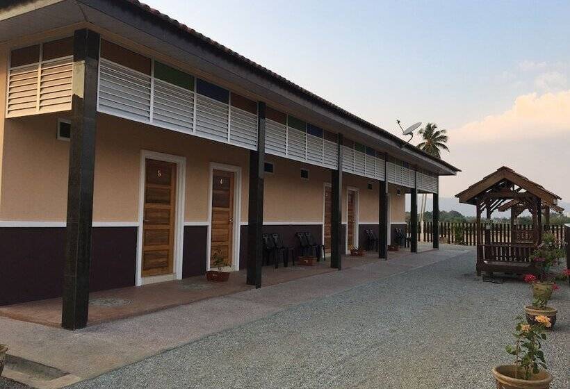 هتل D Village Cottage