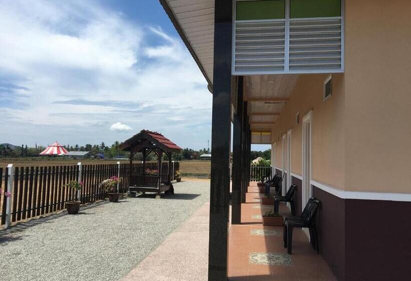 هتل D Village Cottage
