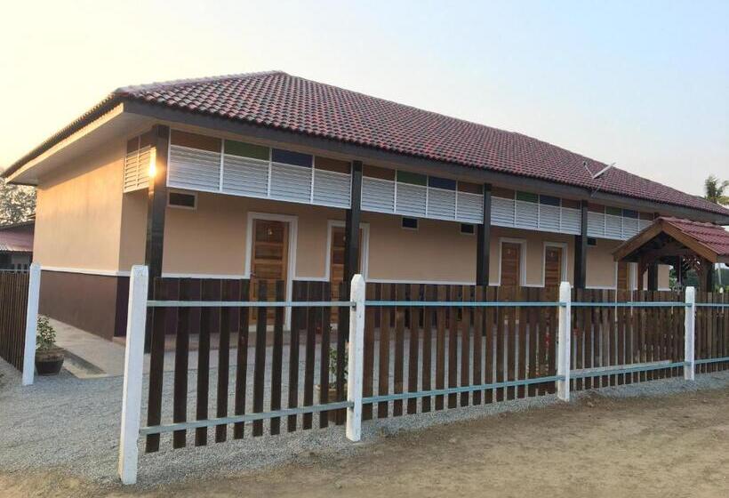 هتل D Village Cottage