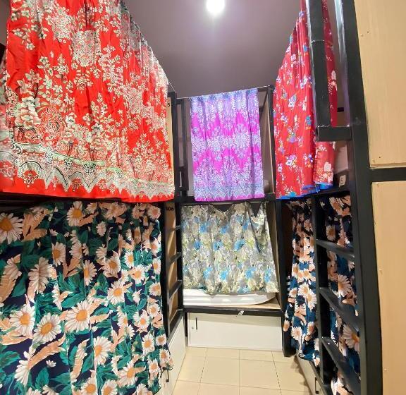 בית מלון כפרי H2 Segama Backpacker