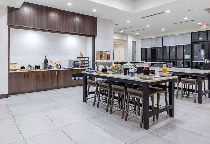 فندق Hilton Garden Inn Detroit Utica