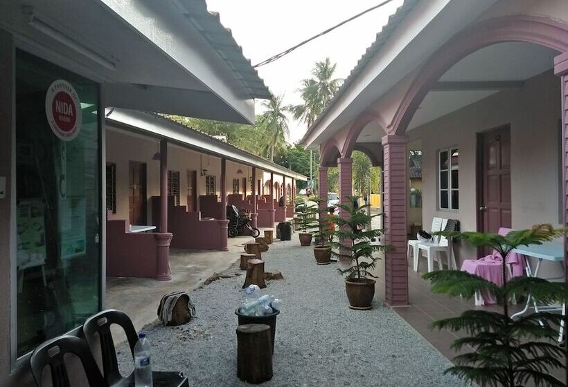 هتل Kampung Guest House   Hostel
