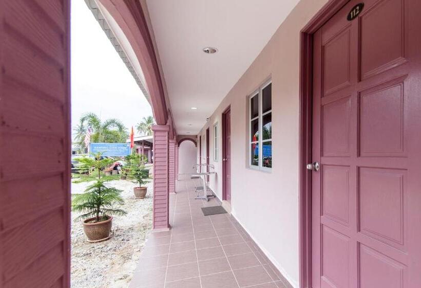 هتل Kampung Guest House   Hostel