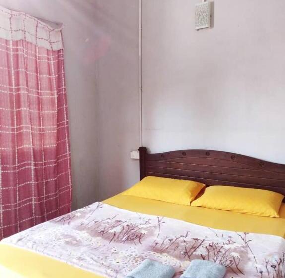 هتل Kampung Guest House   Hostel