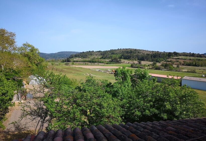 ホテル L Ours Des Corbières   Chambres D Hôtes