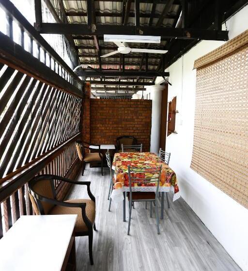 هتل Pondok Muara Chalet