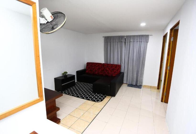هتل Pondok Muara Chalet