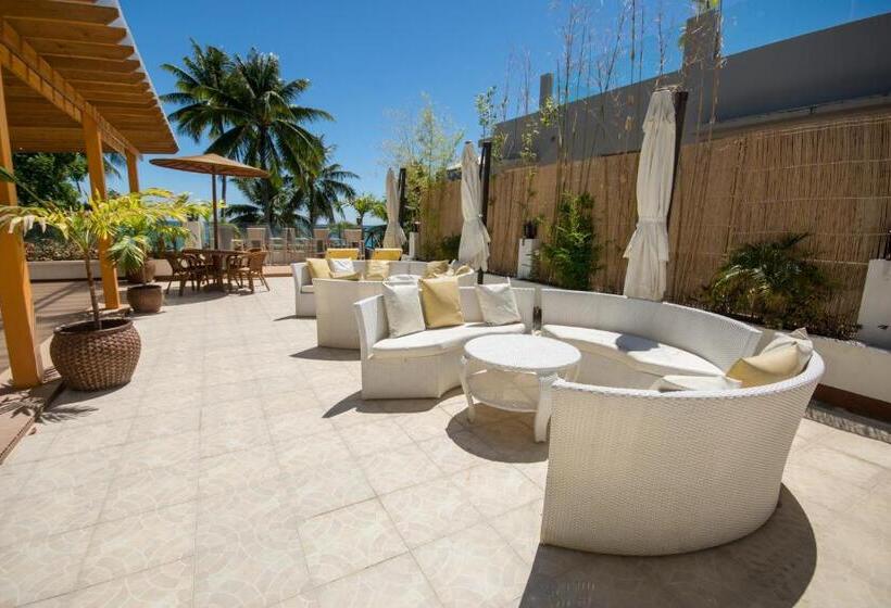 בית מלון כפרי Sur Beach Resort Boracay