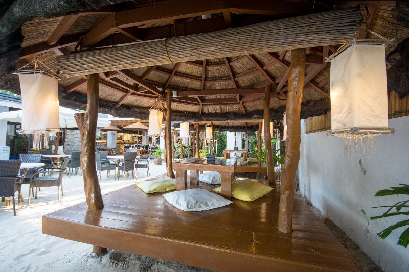 בית מלון כפרי Sur Beach Resort Boracay