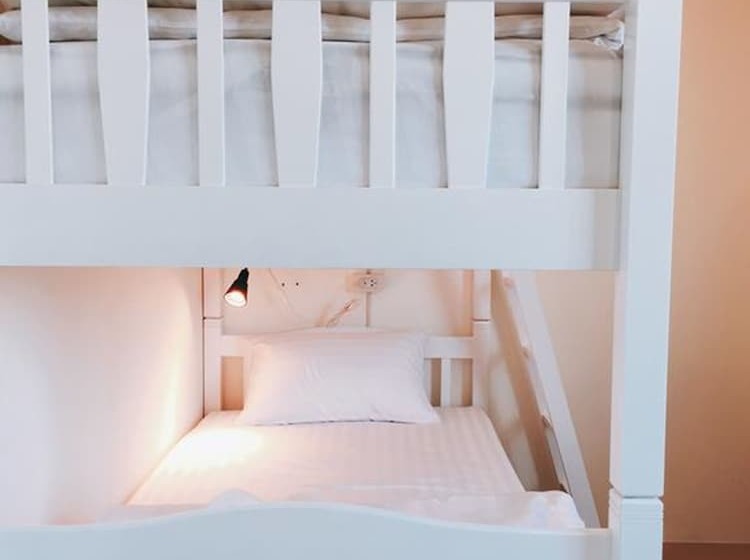 ホテル Take A Break At Naiyang Beach Hostel