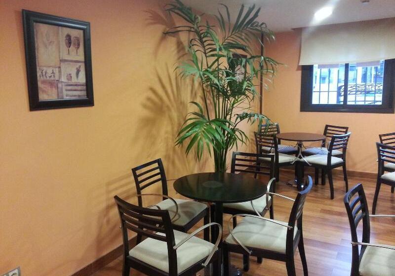 Hostal El Arco
