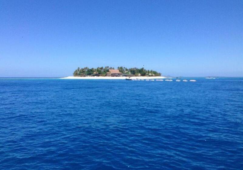 فندق Beachcomber Island Resort