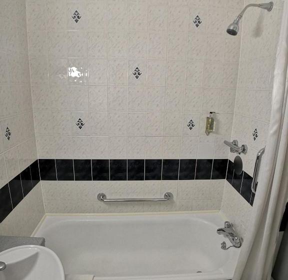 هتل Lancaster Hall