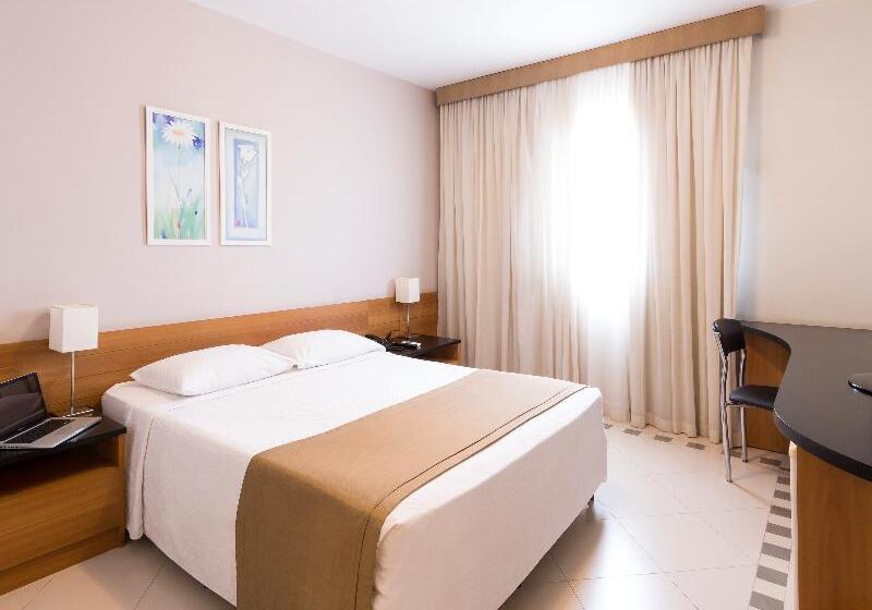 Отель Nacional Inn Cuiaba