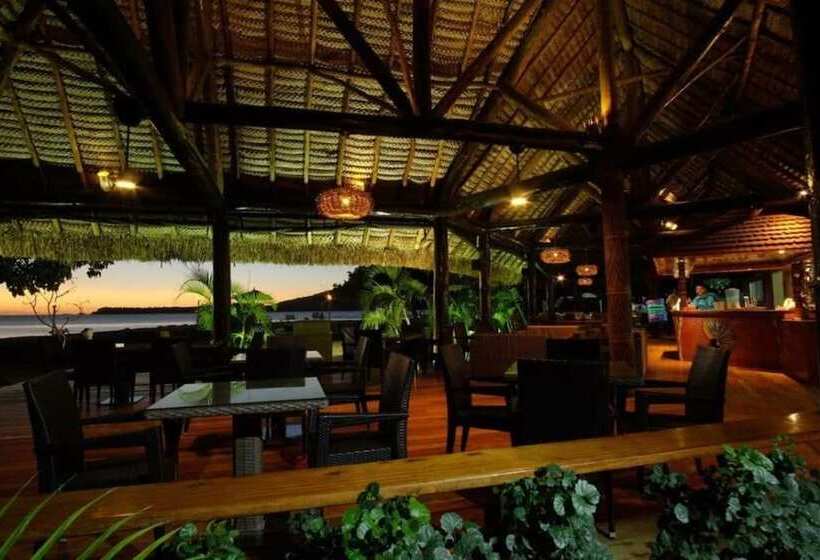 هتل Nanuya Island Resort