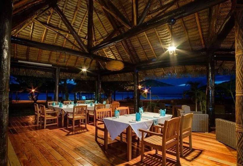 هتل Nanuya Island Resort