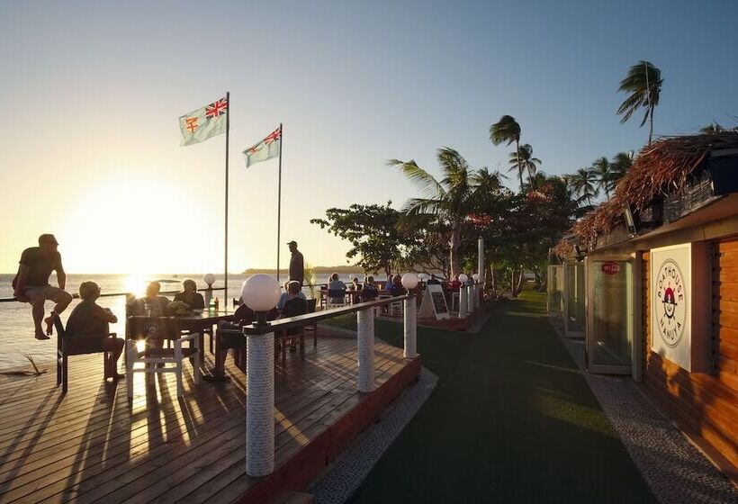 هتل Nanuya Island Resort