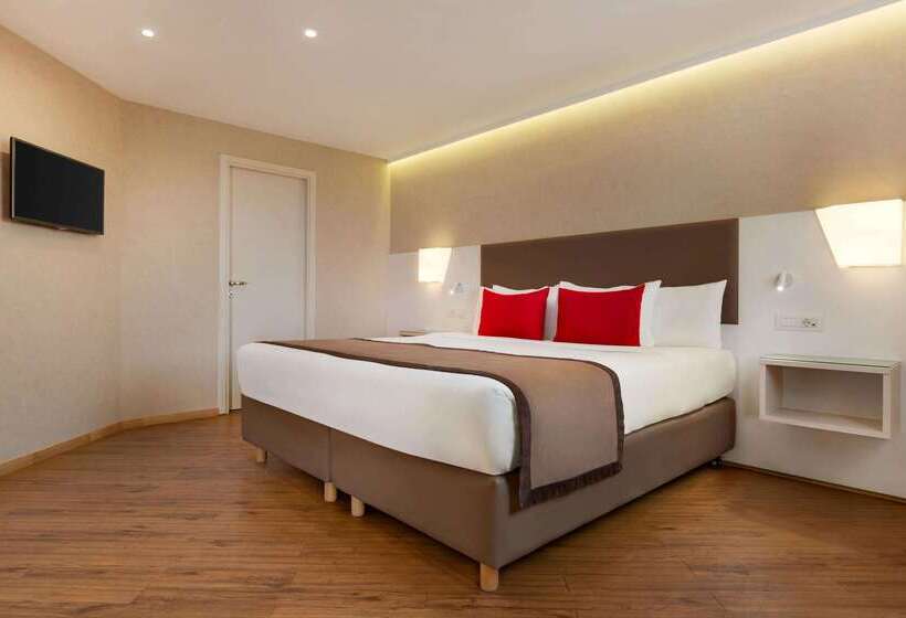 هتل Ramada Plaza By Wyndham Thraki