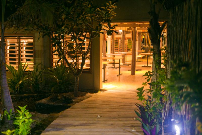 هتل Serenity Island Resort