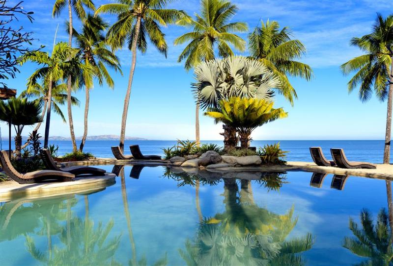 هتل Sheraton Fiji Golf & Beach Resort