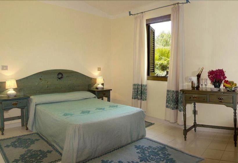 فندق Villaggio Alba Dorada Resort