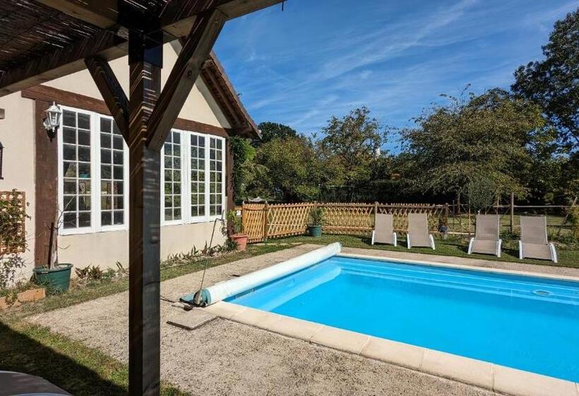 مبيت وإفطار Au Bonheur De Cisse