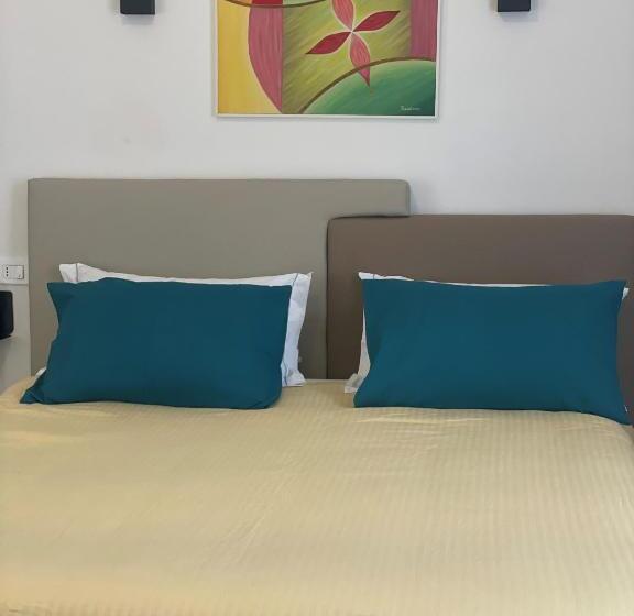 تختخواب و صبحانه Zeta Rooms