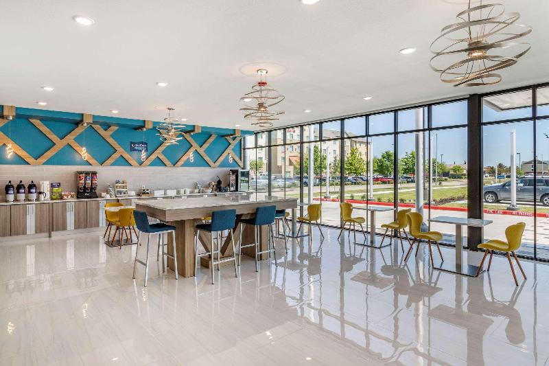 בית מלון כפרי Clarion Pointe Port Arthur Beaumont South