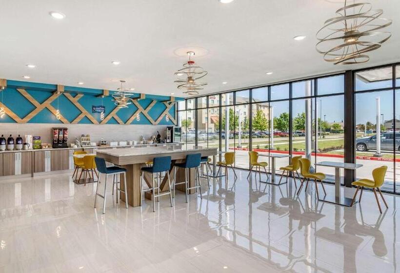 בית מלון כפרי Clarion Pointe Port Arthur Beaumont South