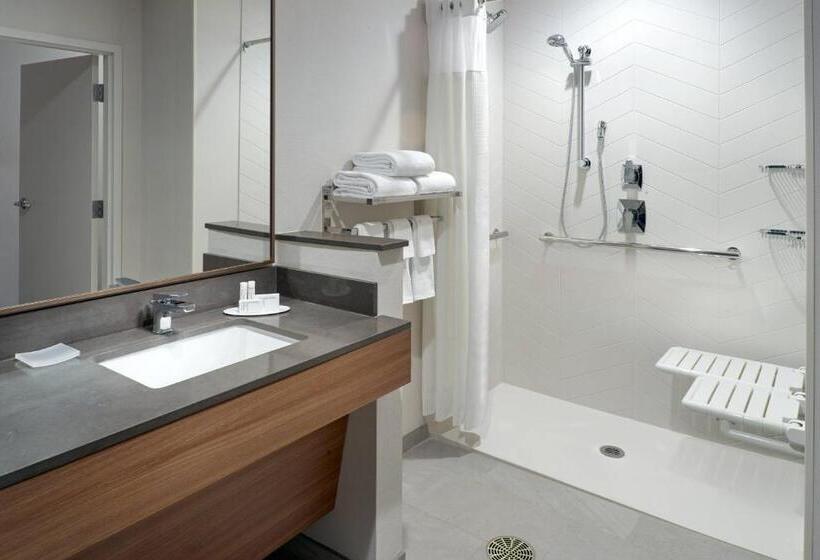 هتل Fairfield Inn & Suites By Marriott Athensuniversity Area