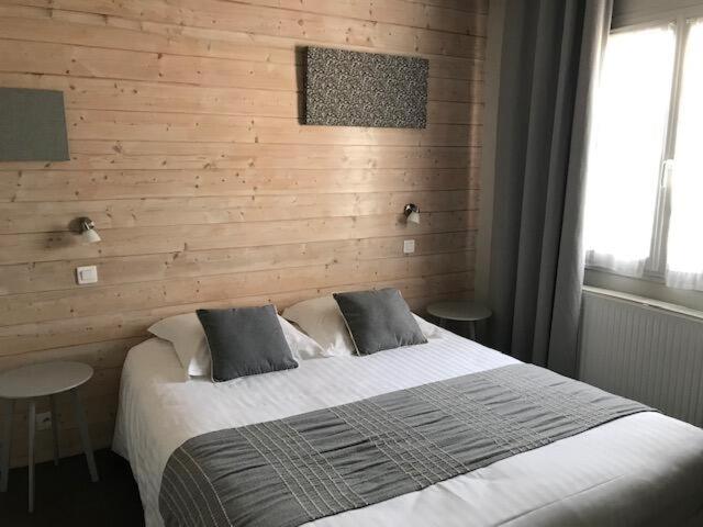 هتل Hôtel La Petite Auberge