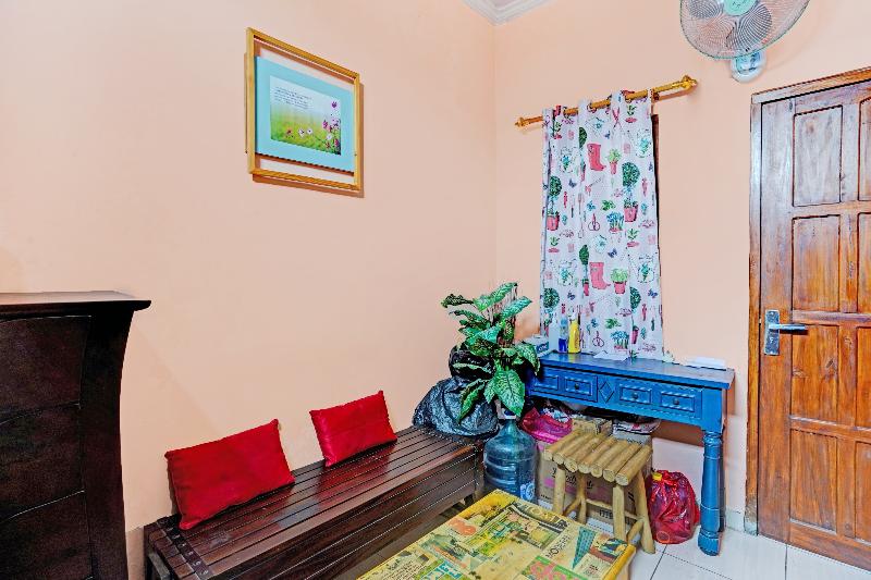 فندق Oyo 90234 Dhoho Family Guest House