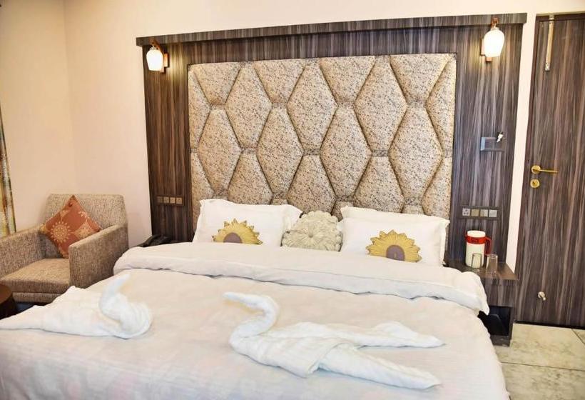 בית מלון כפרי Fab Riverdale