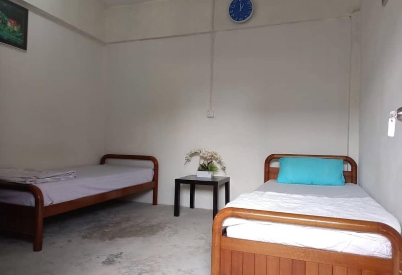 فندق Spot On 90179 Moza Inn