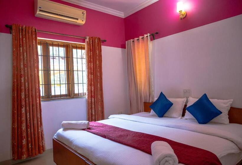 پانسیون Franria Villa Guest House