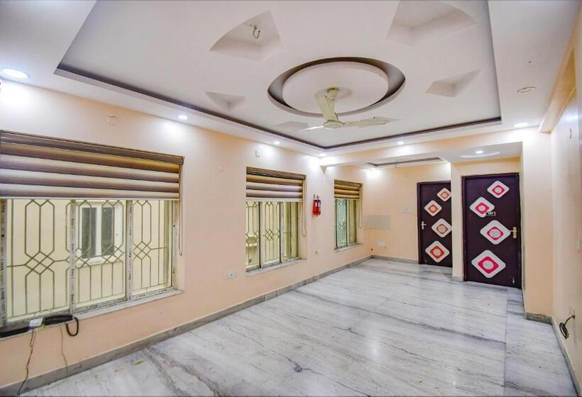 Fabhotel Divira Inn