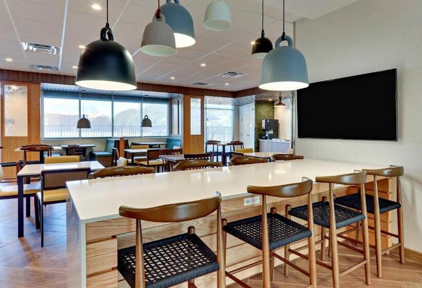 هتل Fairfield Inn & Suites By Marriott Dallas Love Field